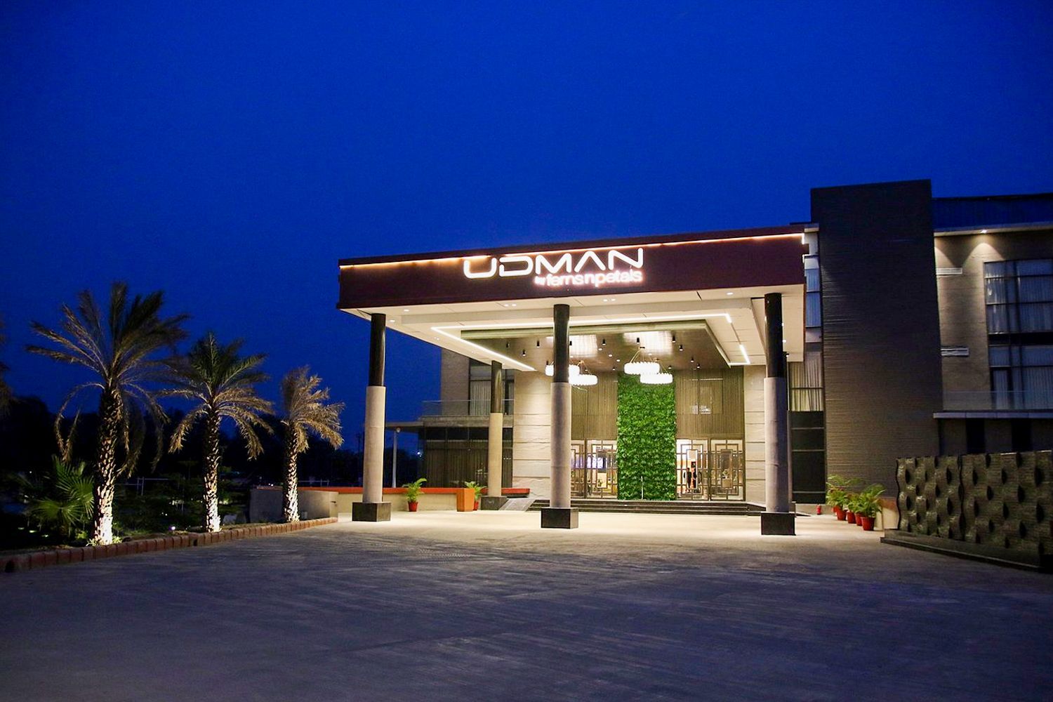 Sawasdee JLG Galleria — Mixed-Use Hotel & Mall, image 3